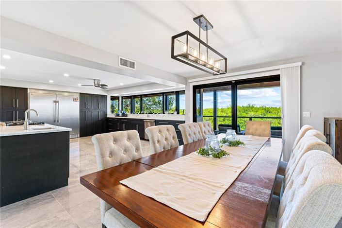 Image No.17-4 Bed Property for sale