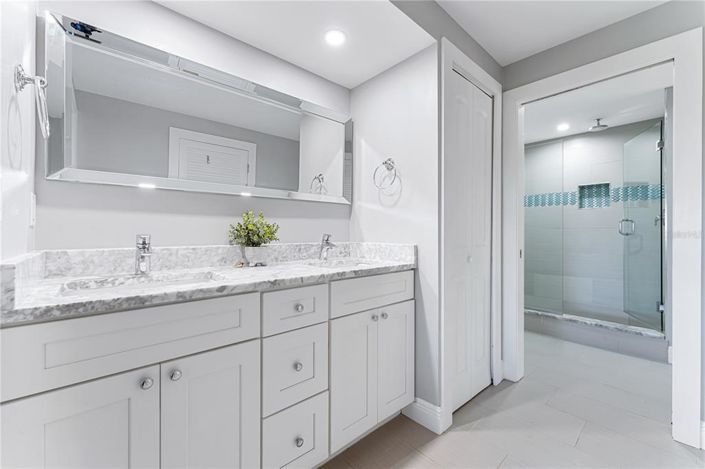 Image No.20-4 Bed Property for sale