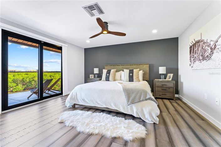 Image No.26-4 Bed Property for sale