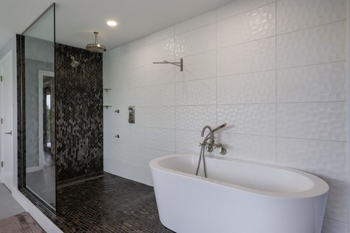 Image No.29-4 Bed Property for sale