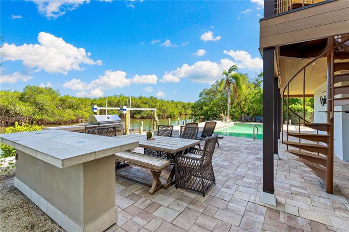 Image No.44-4 Bed Property for sale