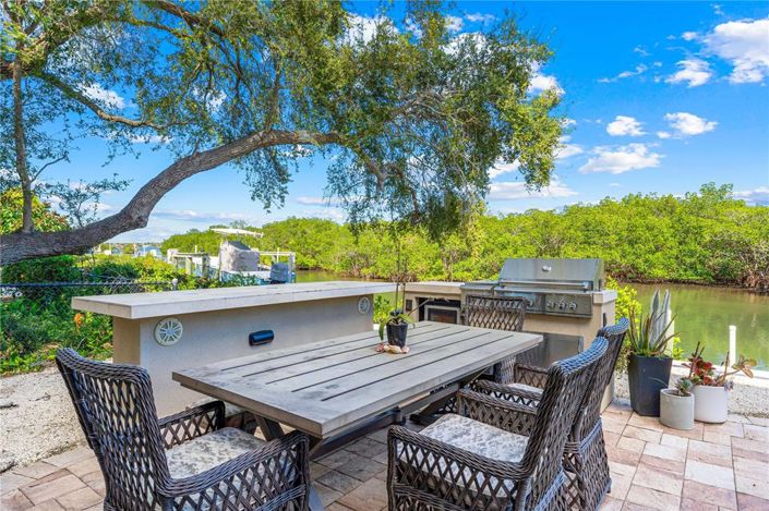 Image No.45-4 Bed Property for sale