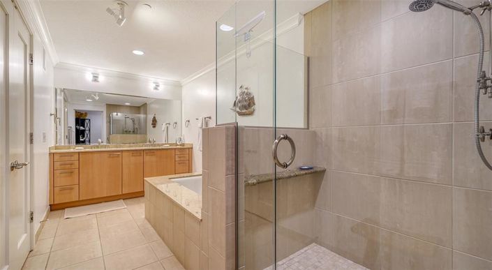 Image No.22-2 Bed Property for sale