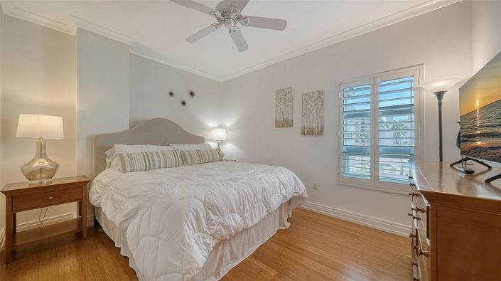 Image No.25-2 Bed Property for sale