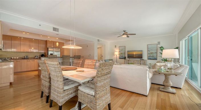 Image No.9-Propriété de 2 chambres à vendre à Sarasota