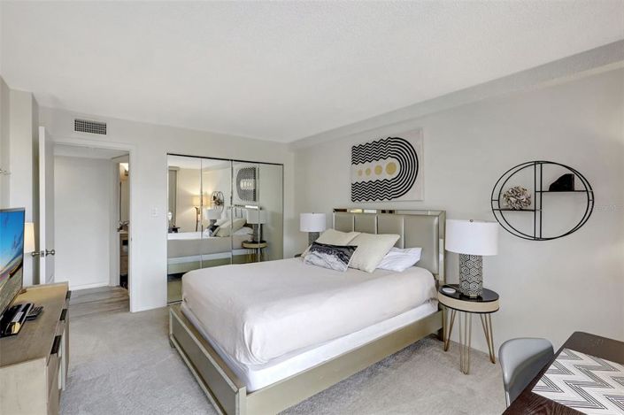 Image No.25-3 Bed Property for sale