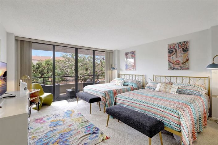 Image No.26-3 Bed Property for sale