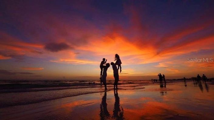 Image No.12-2 Bed Property for sale