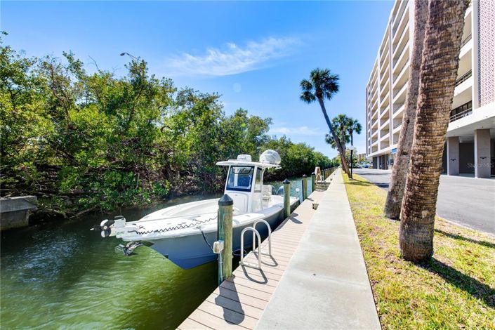 Image No.55-2 Bed Property for sale