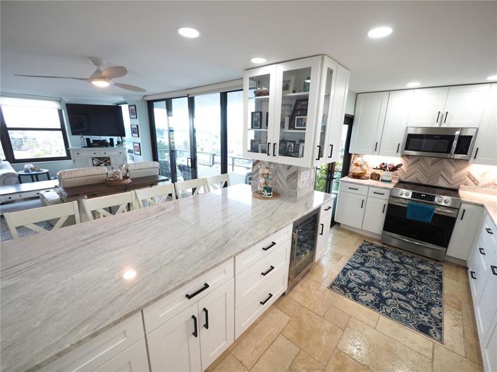 Image No.70-2 Bed Property for sale