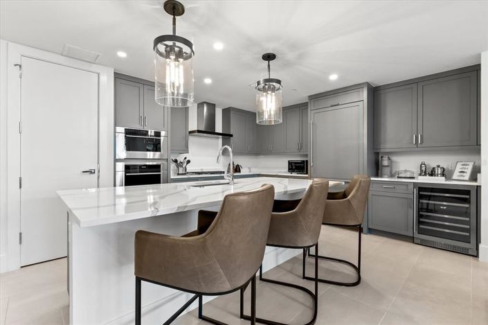 Image No.12-2 Bed Property for sale