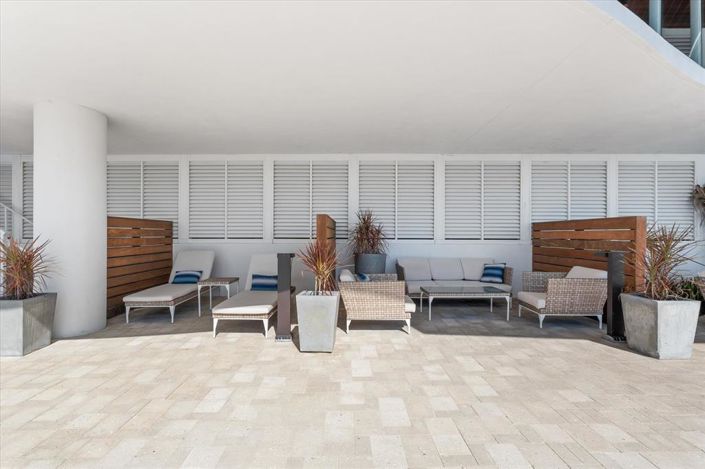 Image No.52-2 Bed Property for sale