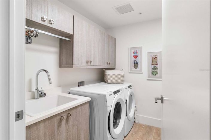 Image No.65-3 Bed Property for sale