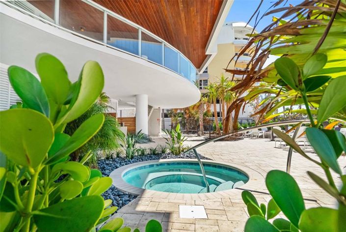 Image No.79-3 Bed Property for sale