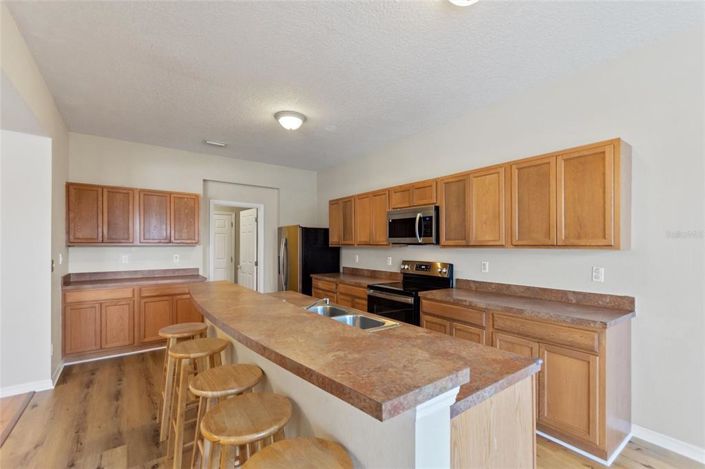 Image No.13-5 Bed Property for sale