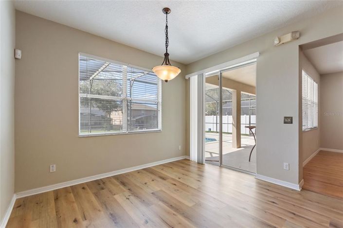 Image No.17-5 Bed Property for sale