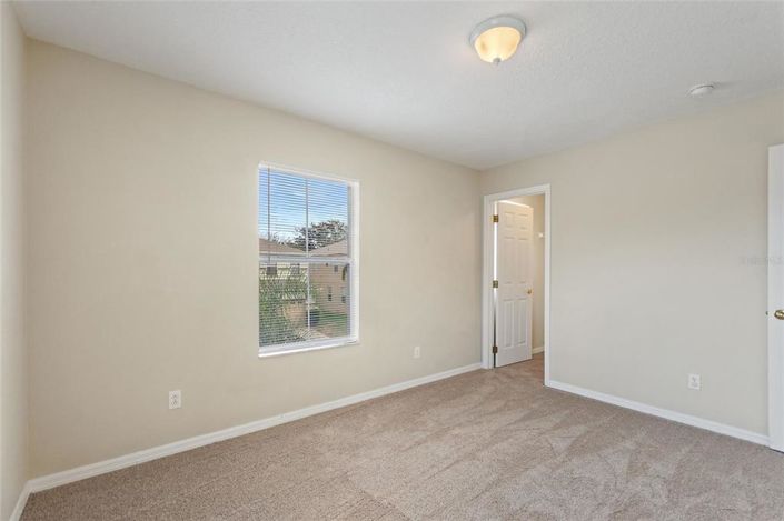 Image No.32-5 Bed Property for sale