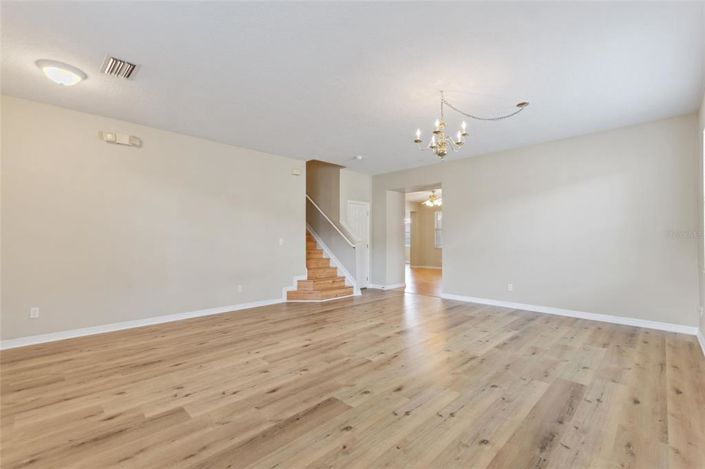 Image No.5-5 Bed Property for sale