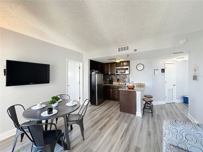 Image No.12-2 Bed Property for sale