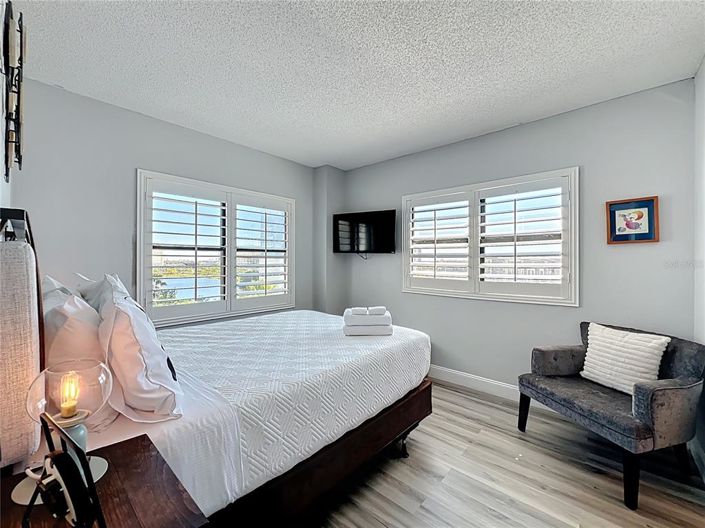 Image No.19-2 Bed Property for sale