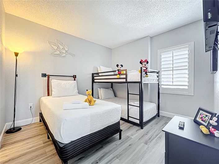 Image No.25-2 Bed Property for sale