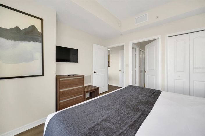 Image No.12-2 Bed Property for sale