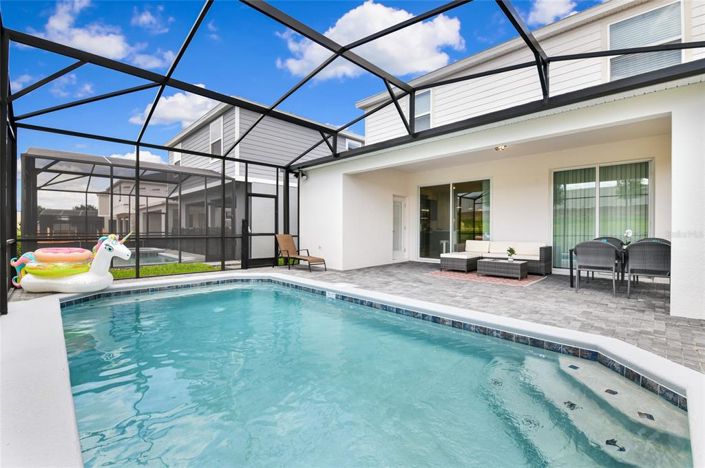 Image No.10-5 Bed Property for sale