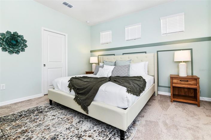 Image No.28-5 Bed Property for sale