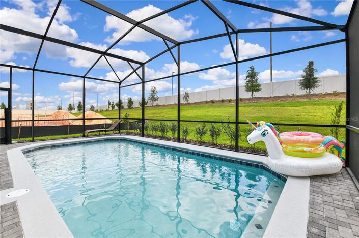 Image No.8-5 Bed Property for sale