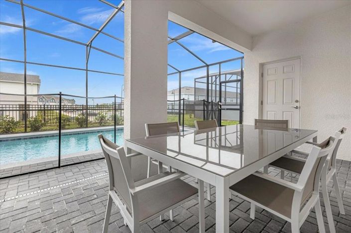 Image No.48-10 Bed Property for sale