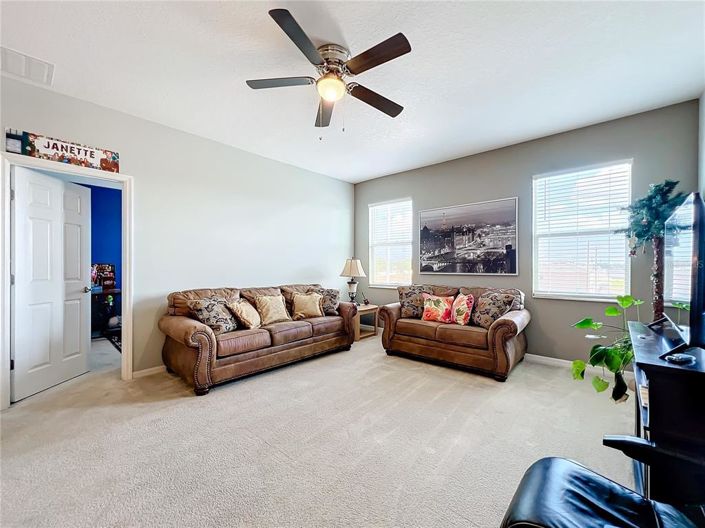 Image No.21-5 Bed Property for sale