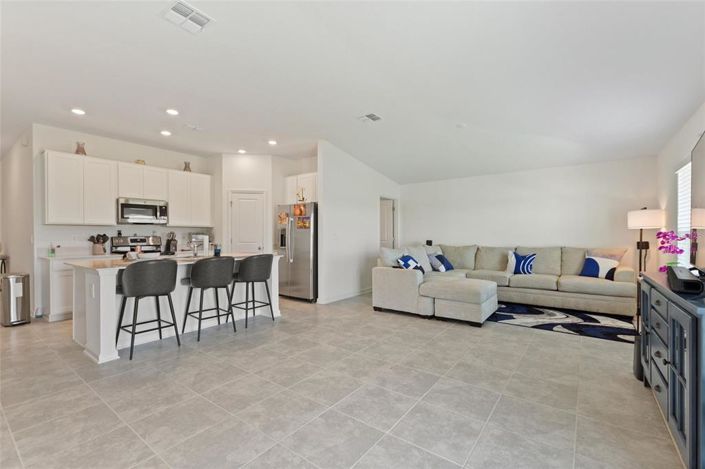 Image No.15-3 Bed Property for sale