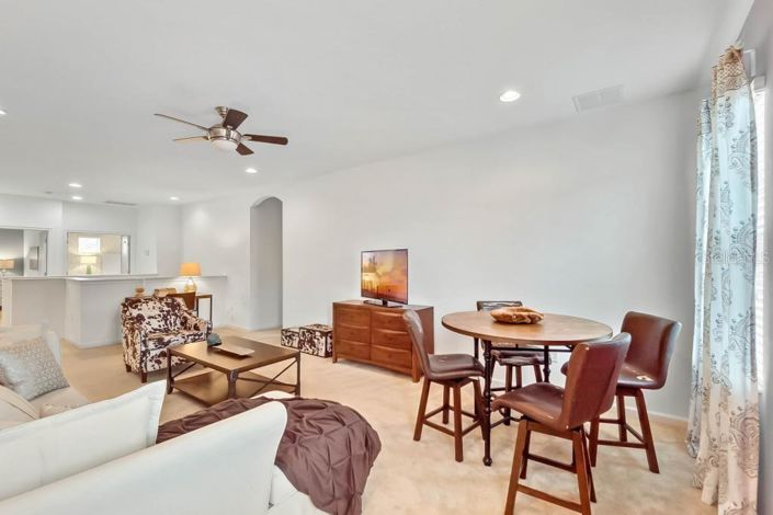 Image No.26-7 Bed Property for sale