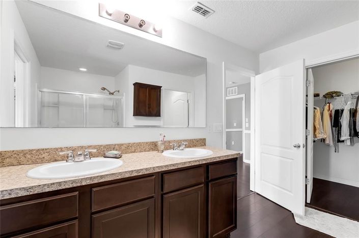 Image No.21-5 Bed Property for sale