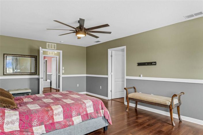 Image No.31-5 Bed Property for sale