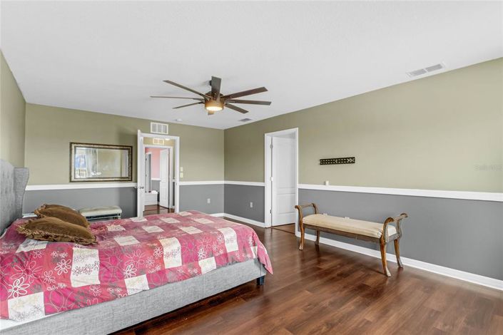 Image No.32-5 Bed Property for sale