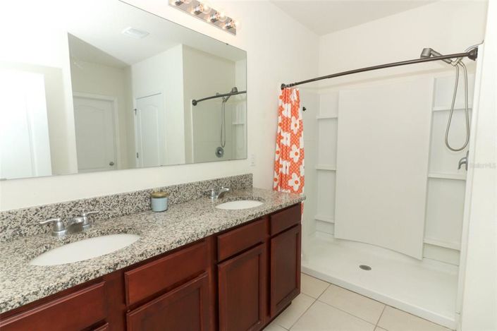 Image No.16-Propriété de 4 chambres à vendre à Davenport