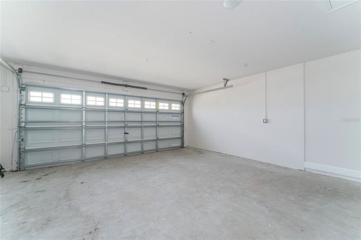 Image No.32-4 Bed Property for sale