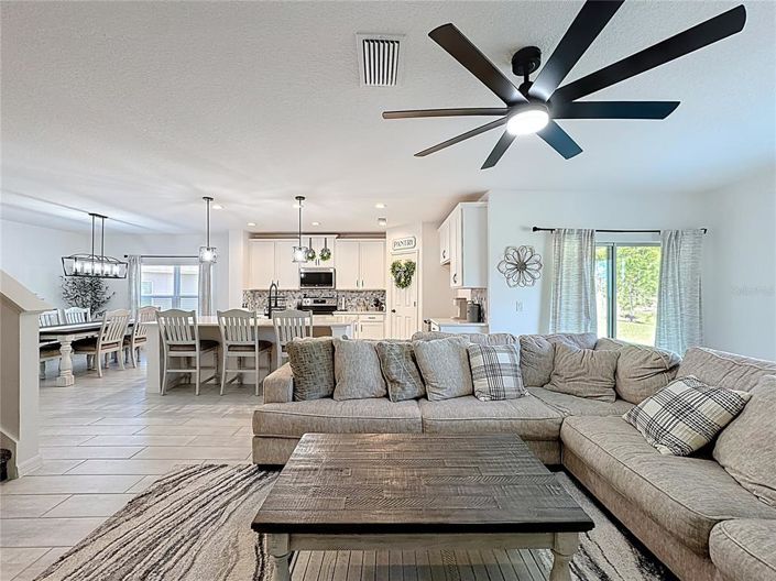 Image No.18-5 Bed Property for sale