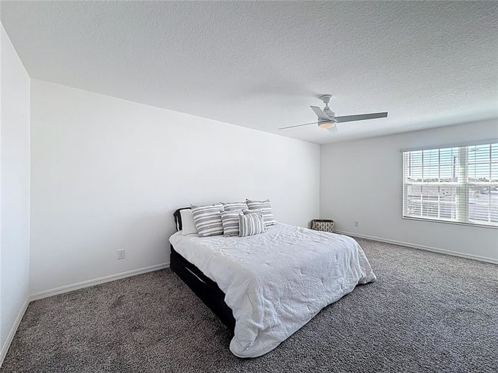 Image No.37-5 Bed Property for sale