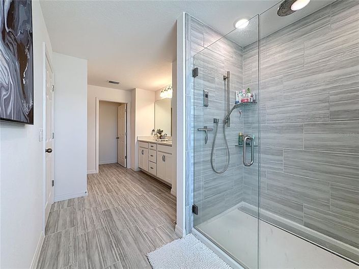 Image No.42-5 Bed Property for sale