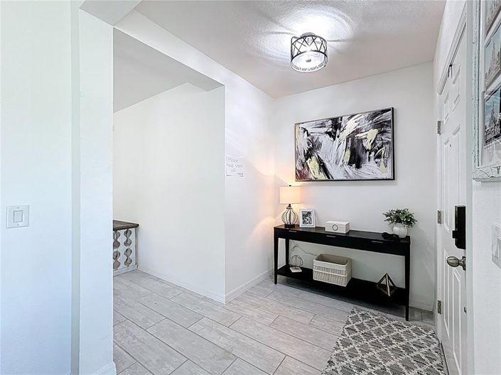 Image No.5-5 Bed Property for sale