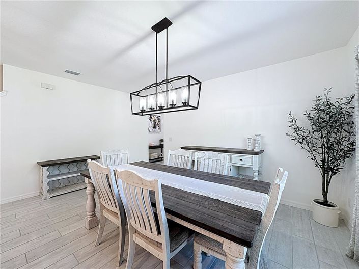 Image No.8-5 Bed Property for sale