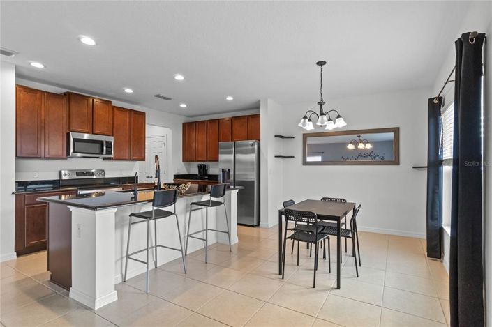 Image No.8-4 Bed Property for sale