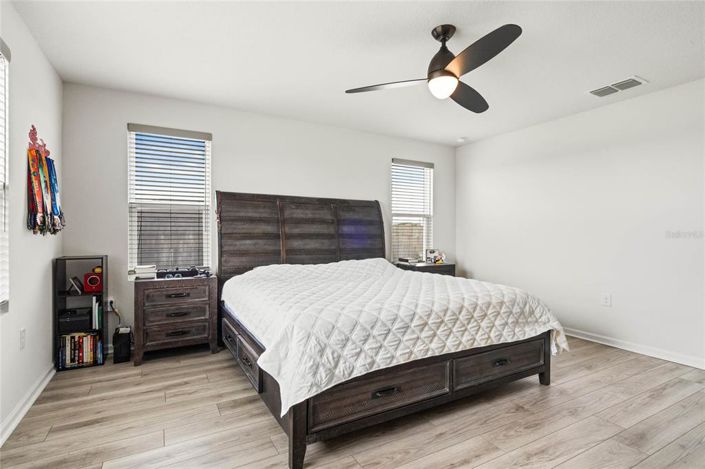 Image No.17-4 Bed Property for sale