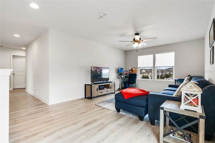 Image No.28-4 Bed Property for sale