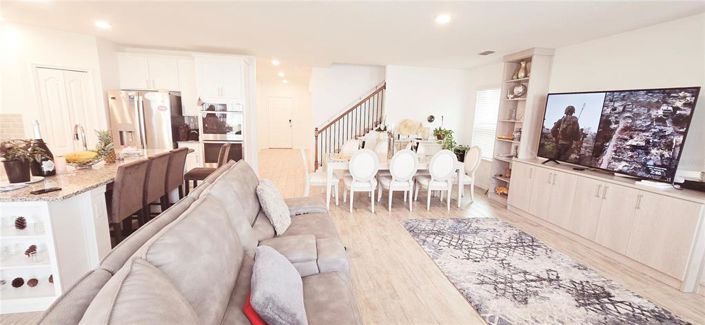 Image No.8-5 Bed Property for sale