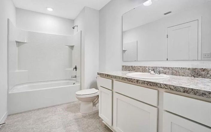 Image No.17-3 Bed Townhouse for sale