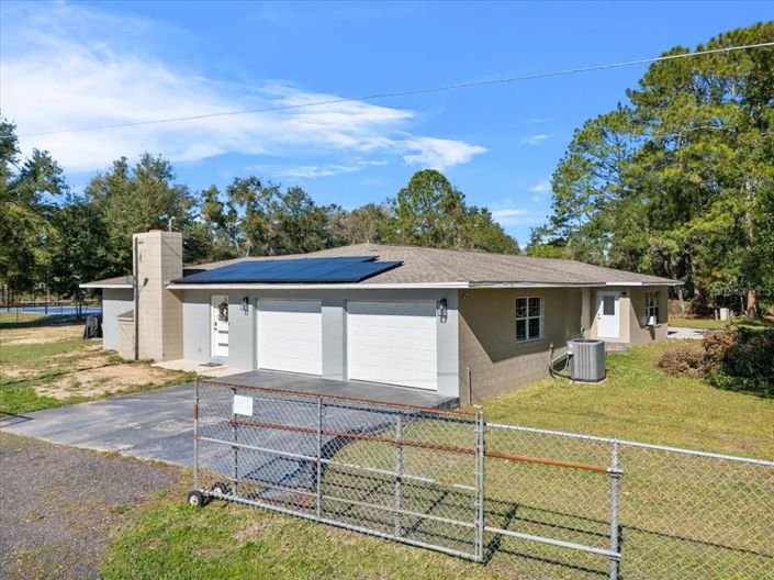 Image No.1-6 Bed Property for sale