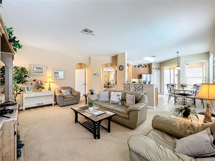 Image No.12-5 Bed Property for sale